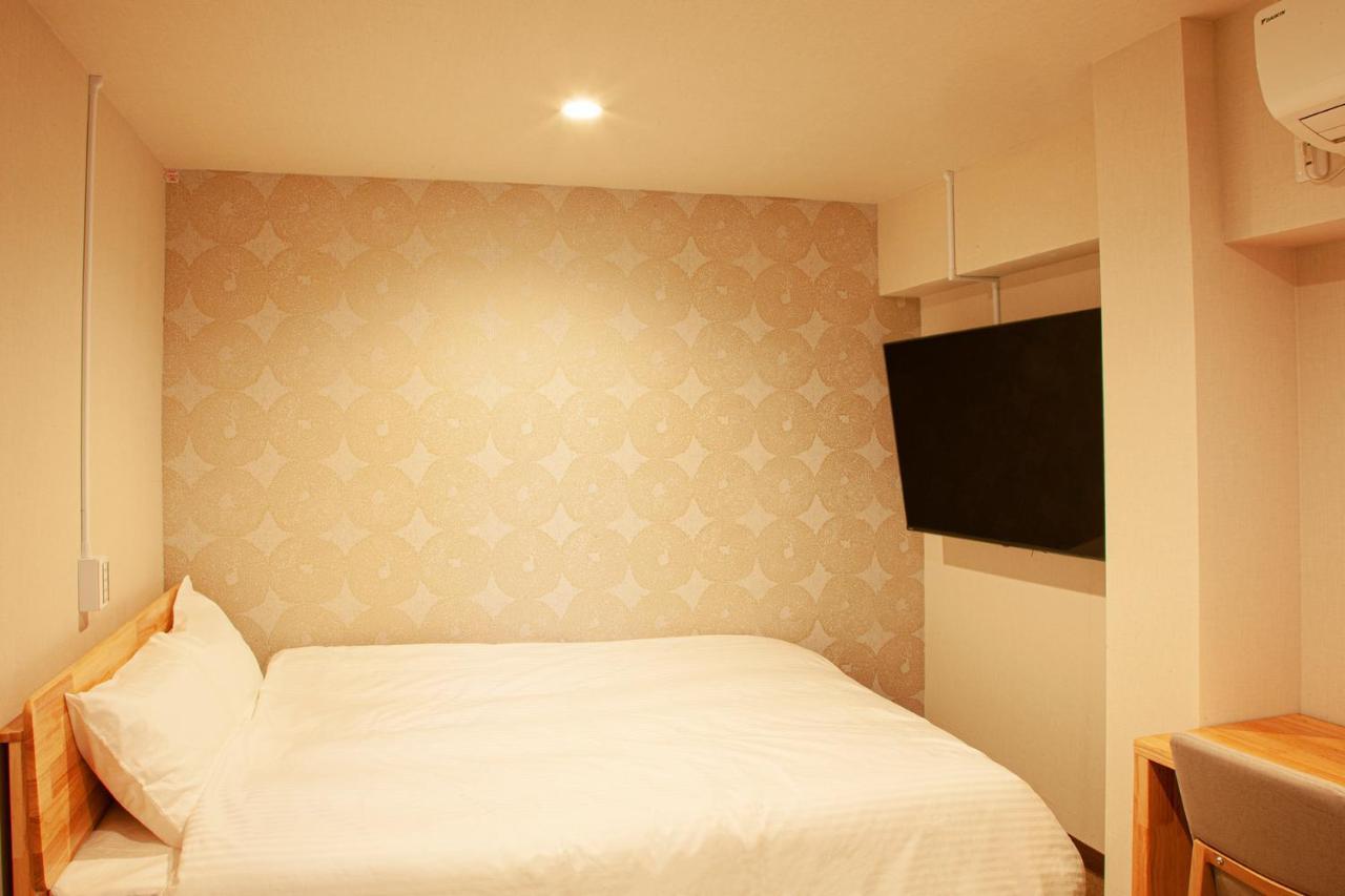 Capsule hotel Sauna & Cabin Thermaa Yu Nishiazabu *