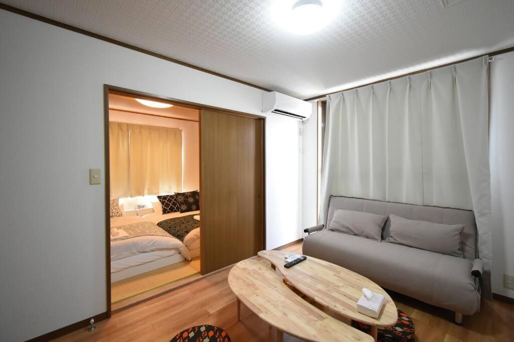 Apartment メゾン八千代302