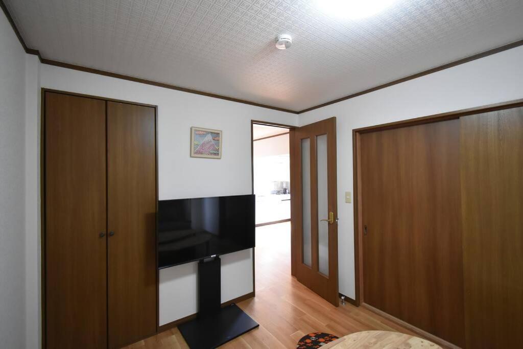 Apartment メゾン八千代302
