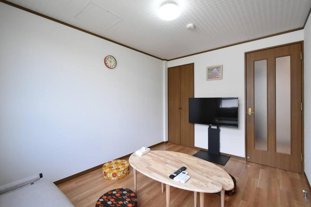 メゾン八千代302 Apartment