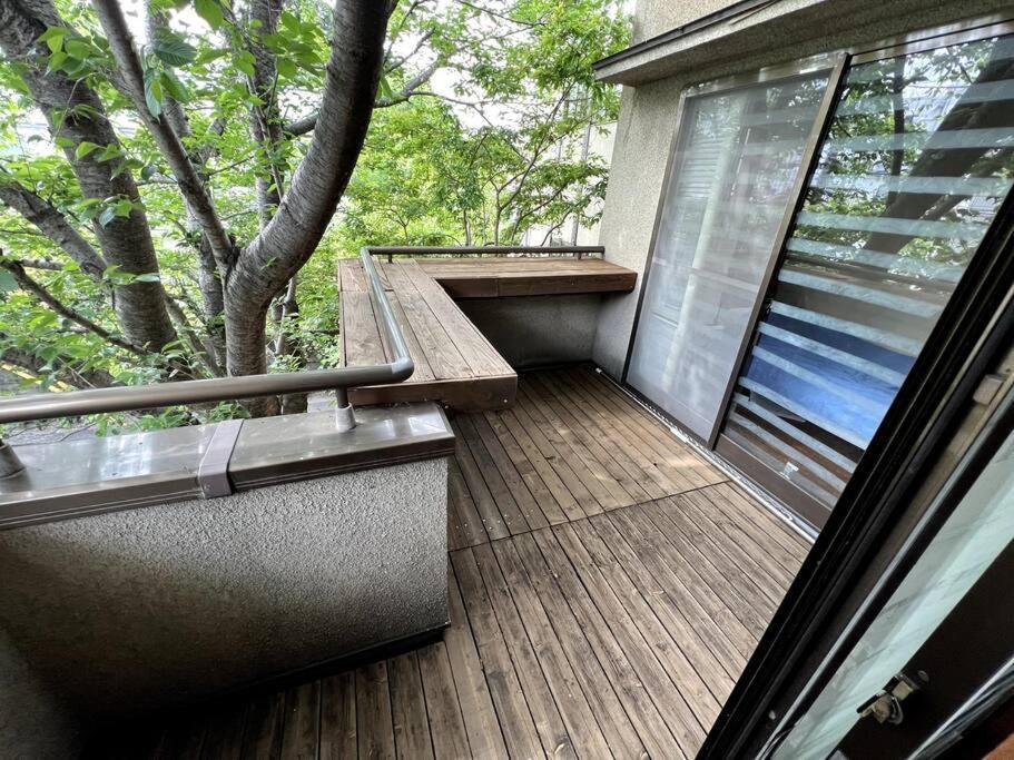 Diplomat House Very Close To Jr Station Chalet *