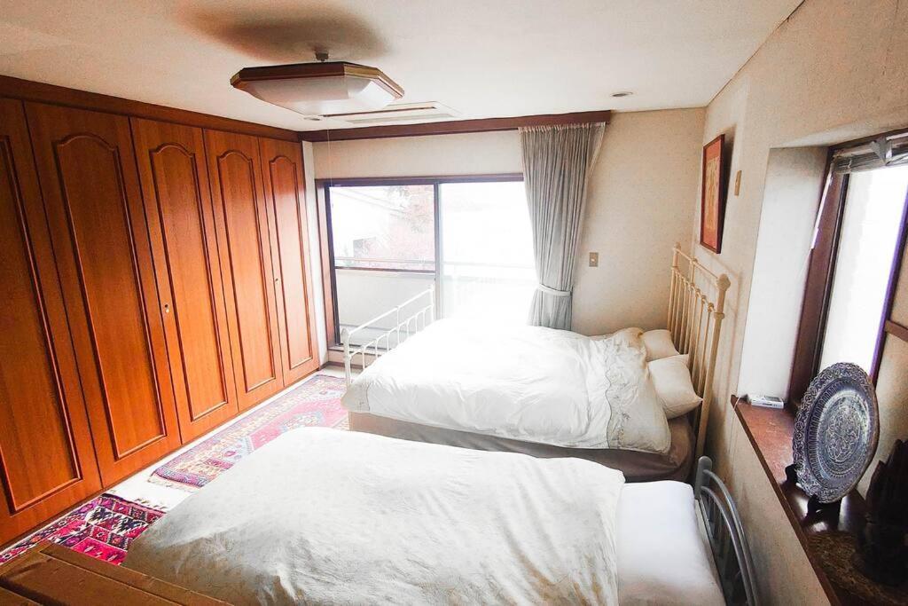 Diplomat House Very Close To Jr Station Chalet *