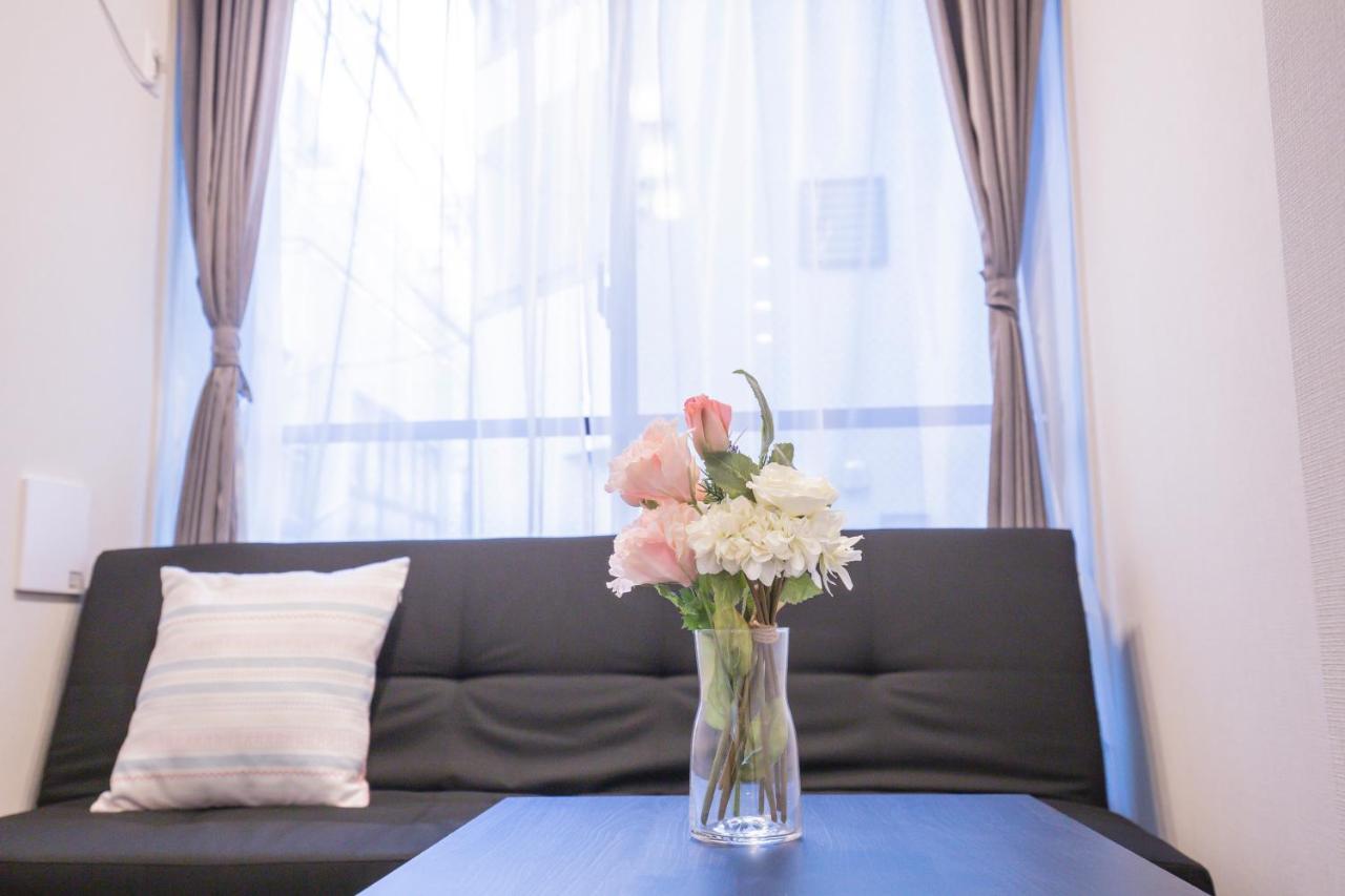 A Chic And Contemporary Trendy Bnb In The Heart Of The City- Y01h Apartment *