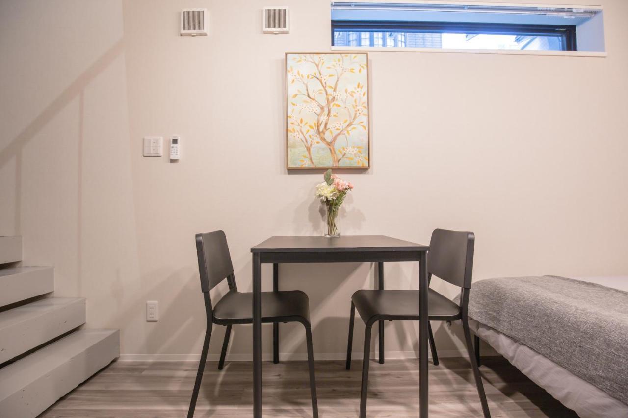 Apartment A Chic And Contemporary Trendy Bnb In The Heart Of The City- Y01h *