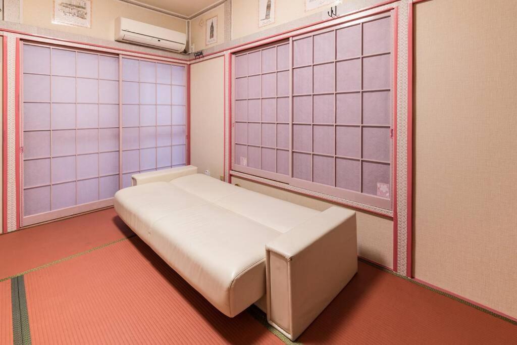 I Haneda Apartment *