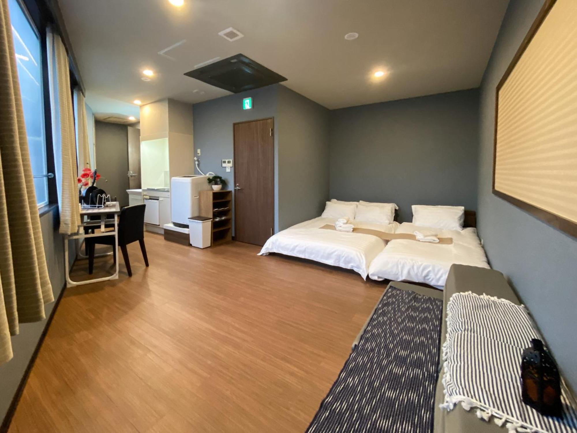 Tomi 2f Tokyo