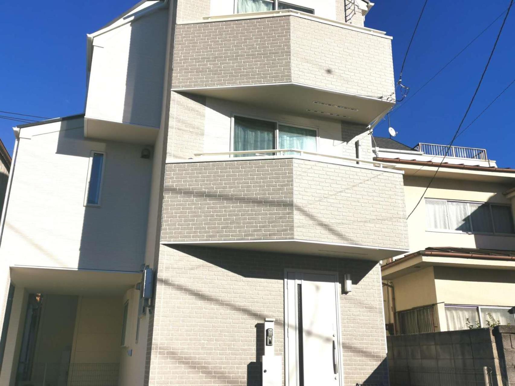 Kik House-self Check In- Will Send Number And Password * Tokyo