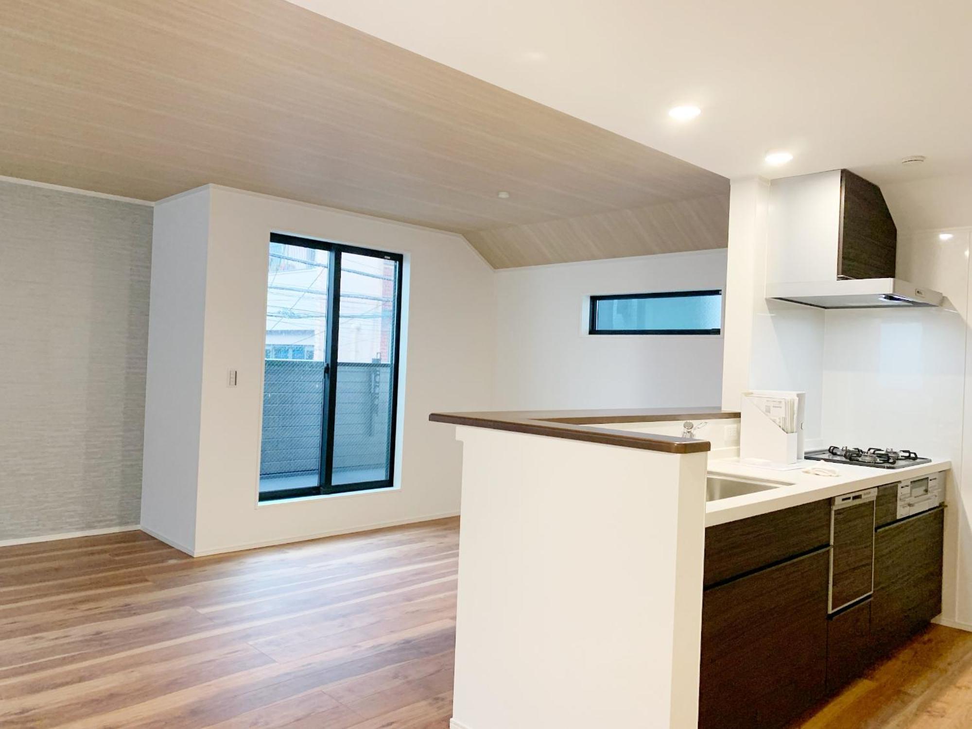 Shinjuku#ookubo#kabukicho#new Built 4beds Room,3 Toilets, 2 Shower Rooms#新宿中心#大久保#歌舞伎#地铁站步行2分#新建一栋3层楼 4个卧室3个卫生间2个浴室1个客厅#高速无限制网络#智能马桶#干湿分离103 Tokyo
