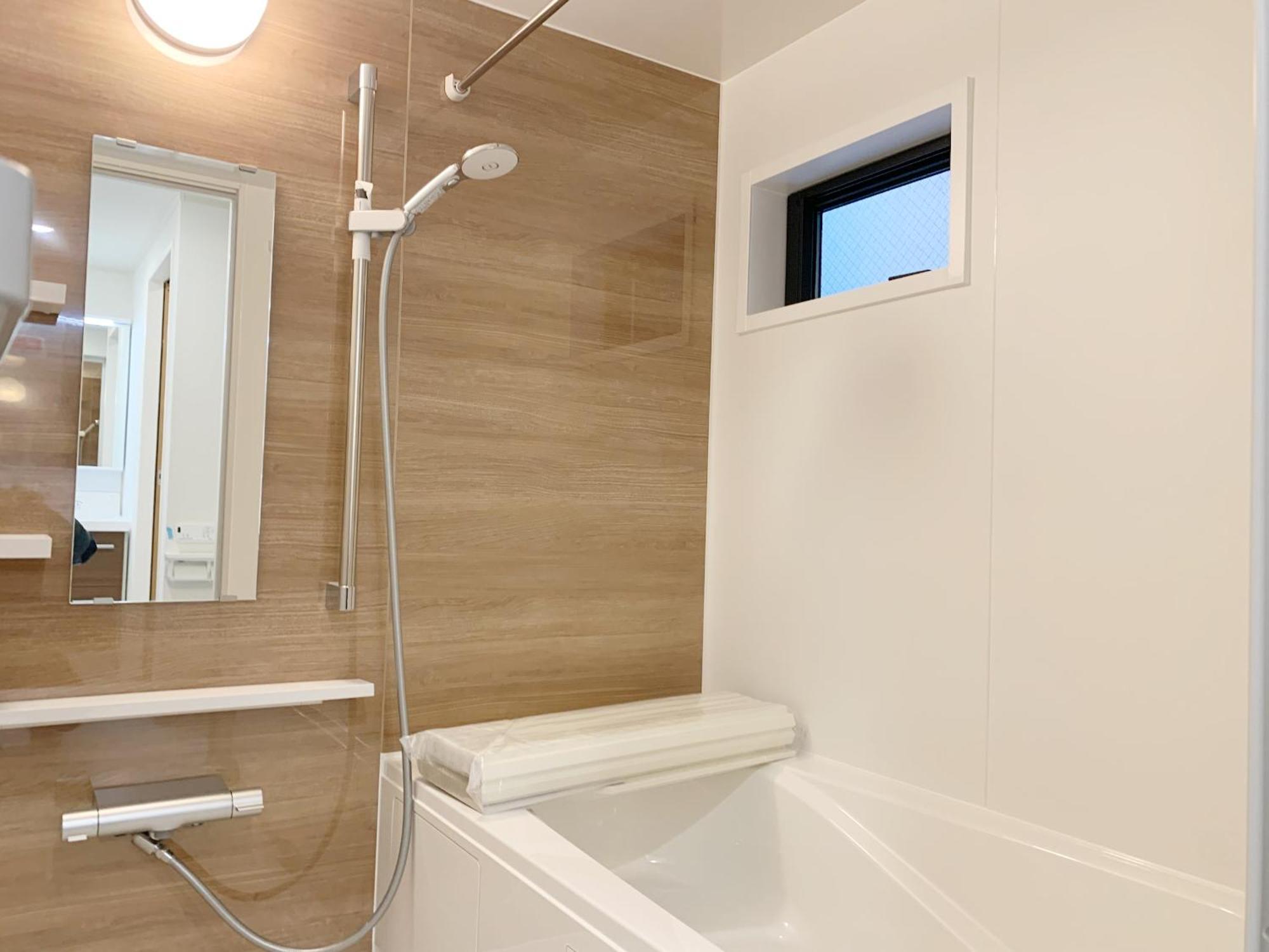 Shinjuku#ookubo#kabukicho#new Built 4beds Room,3 Toilets, 2 Shower Rooms#新宿中心#大久保#歌舞伎#地铁站步行2分#新建一栋3层楼 4个卧室3个卫生间2个浴室1个客厅#高速无限制网络#智能马桶#干湿分离103 Apartment