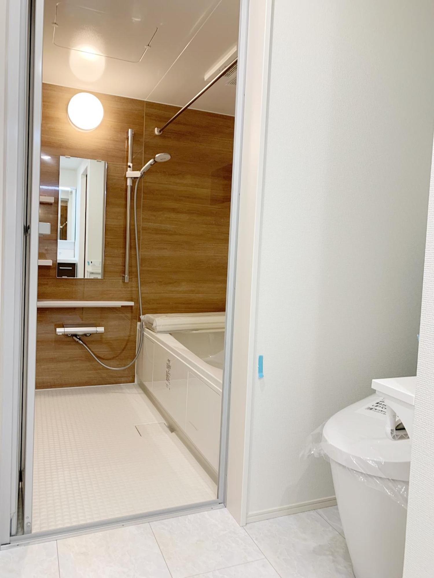 Shinjuku#ookubo#kabukicho#new Built 4beds Room,3 Toilets, 2 Shower Rooms#新宿中心#大久保#歌舞伎#地铁站步行2分#新建一栋3层楼 4个卧室3个卫生间2个浴室1个客厅#高速无限制网络#智能马桶#干湿分离103 Apartment Tokyo