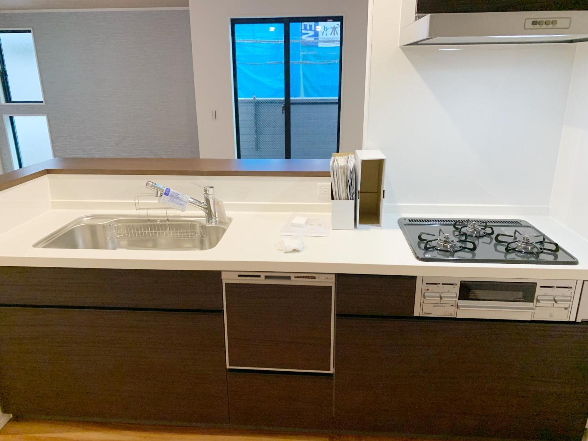 Shinjuku#ookubo#kabukicho#new Built 4beds Room,3 Toilets, 2 Shower Rooms#新宿中心#大久保#歌舞伎#地铁站步行2分#新建一栋3层楼 4个卧室3个卫生间2个浴室1个客厅#高速无限制网络#智能马桶#干湿分离103 *