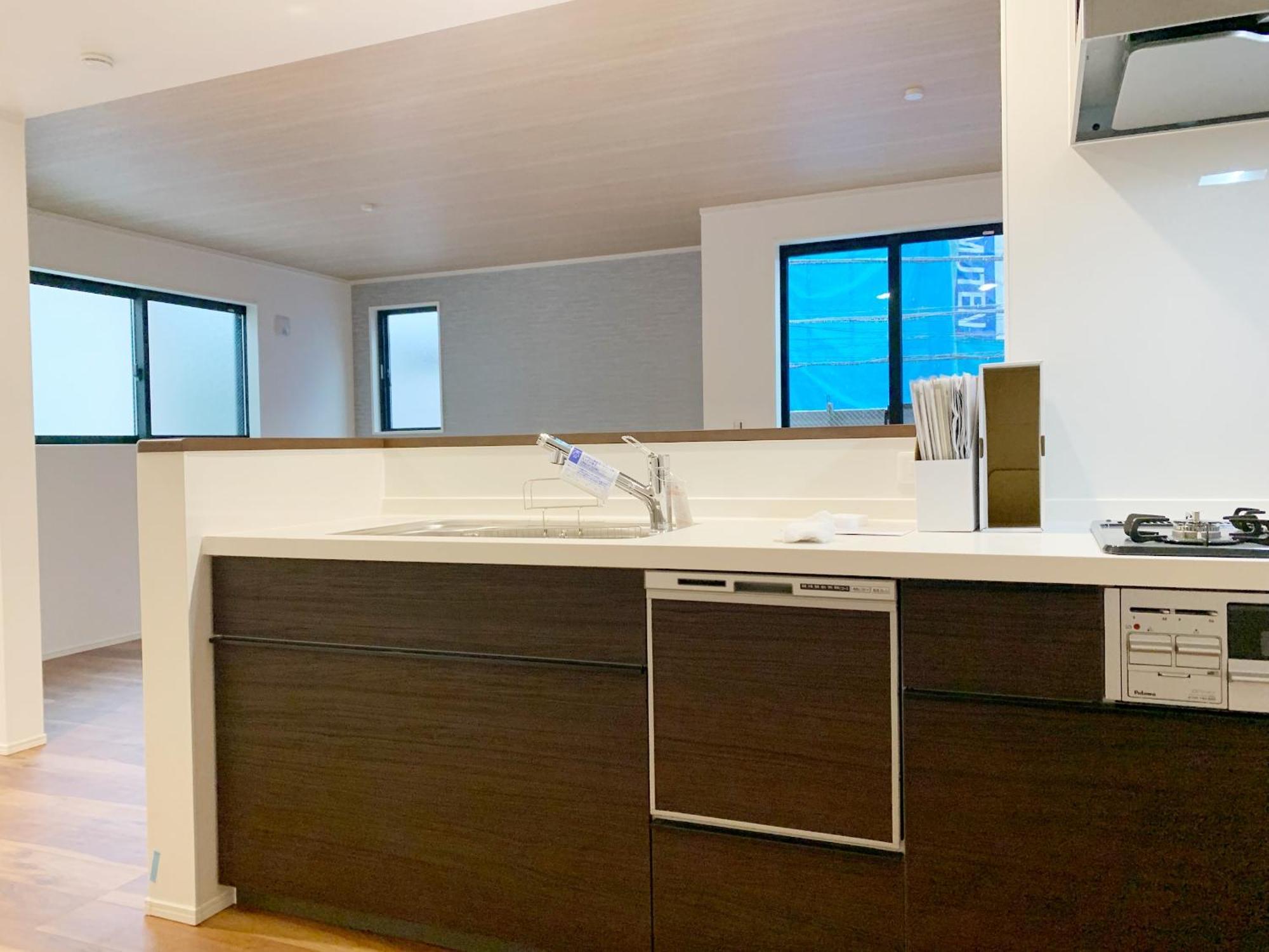 Shinjuku#ookubo#kabukicho#new Built 4beds Room,3 Toilets, 2 Shower Rooms#新宿中心#大久保#歌舞伎#地铁站步行2分#新建一栋3层楼 4个卧室3个卫生间2个浴室1个客厅#高速无限制网络#智能马桶#干湿分离103 * Tokyo