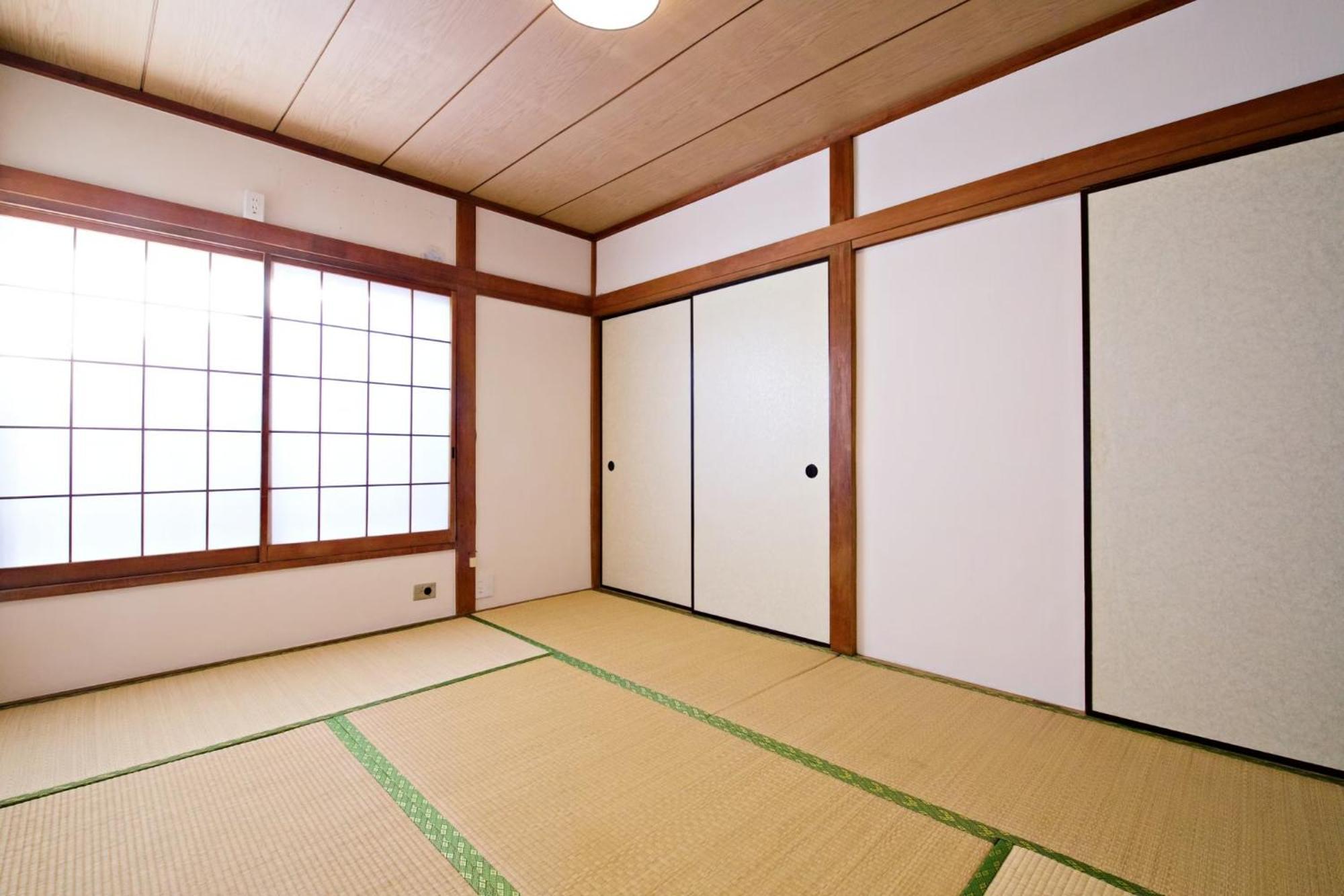 Apartment 梅屋敷貸戸建 *