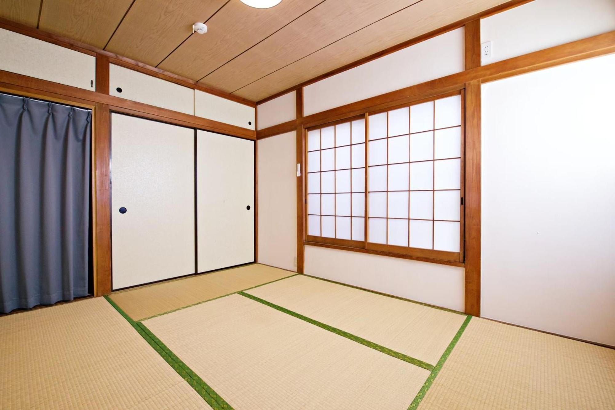 Apartment 梅屋敷貸戸建 *