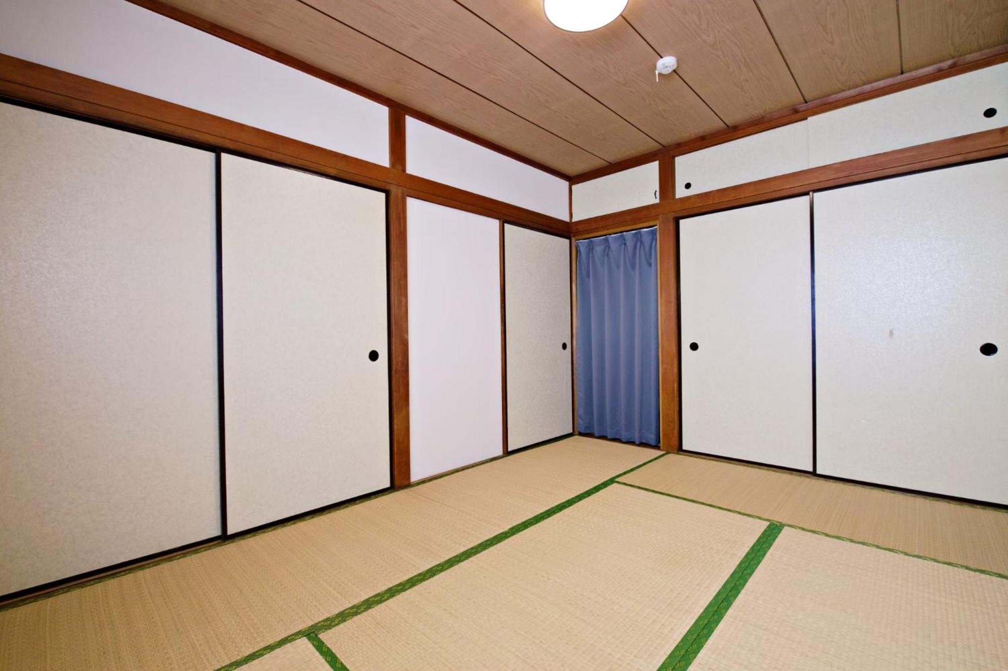Apartment 梅屋敷貸戸建