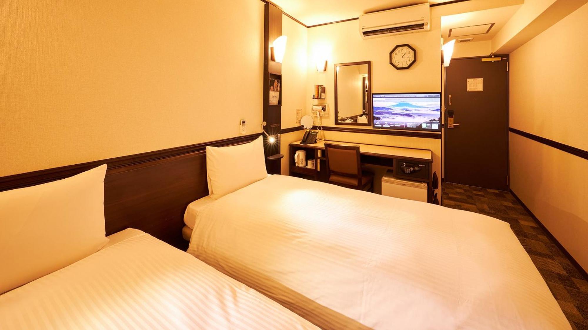 Toyoko Akiba Asakusabashi-eki Higashi-guchi Hotel