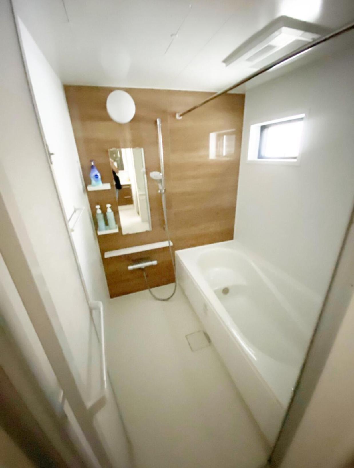 Shinjuku#ookubo#kabukicho#new Built 4beds Room,3 Toilets, 2 Shower Rooms#新宿中心#大久保#歌舞伎#地铁站步行2分#新建一栋3层楼 4个卧室3个卫生间2个浴室1个客厅#高速无限制网络#智能马桶#干湿分离103
