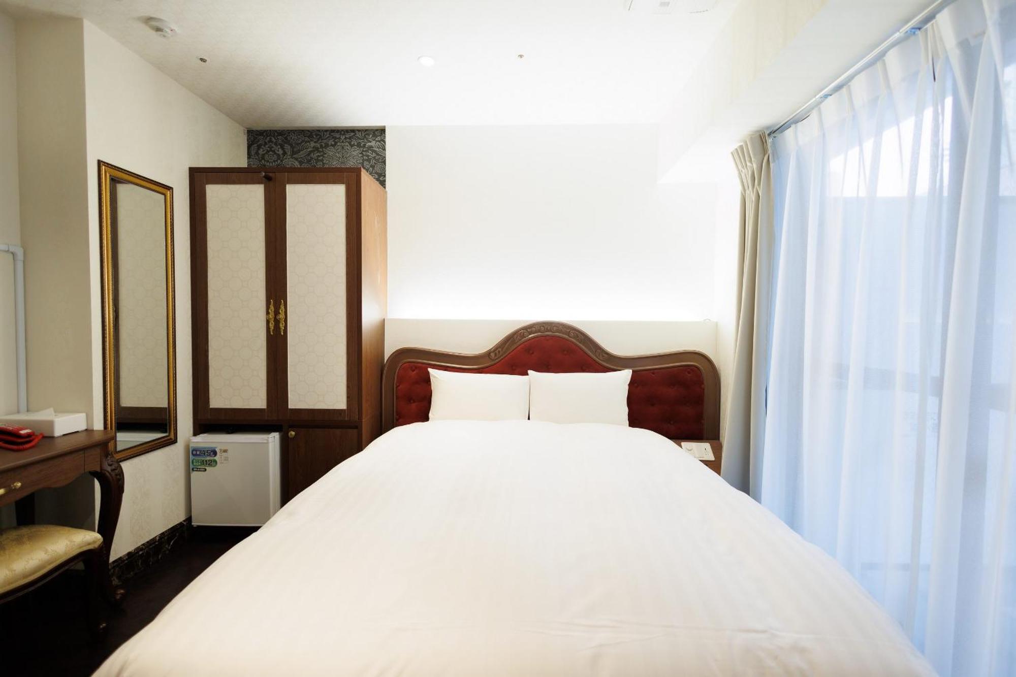 Hotaku Akihabara 3*
