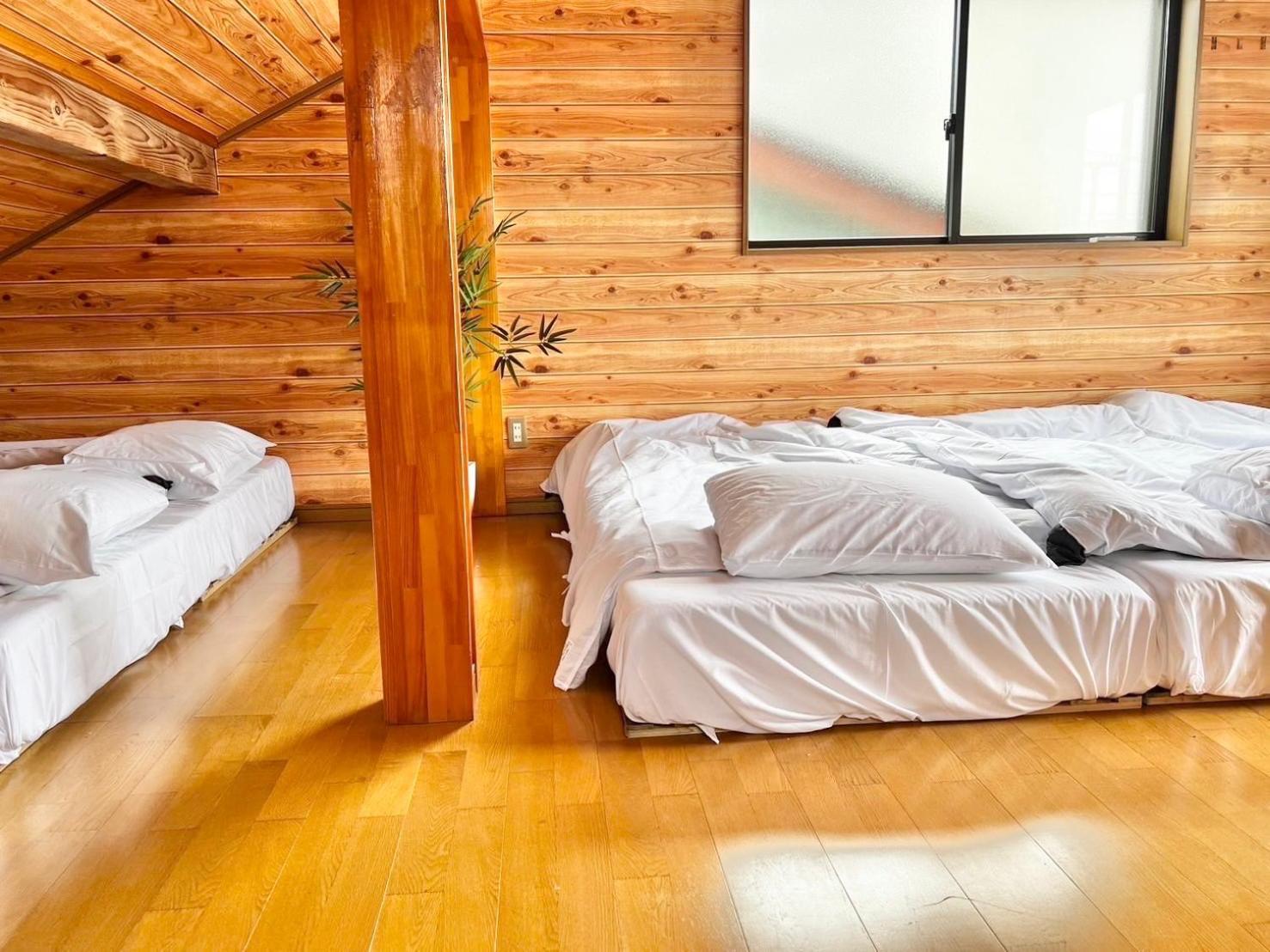 Log House With Free Parking