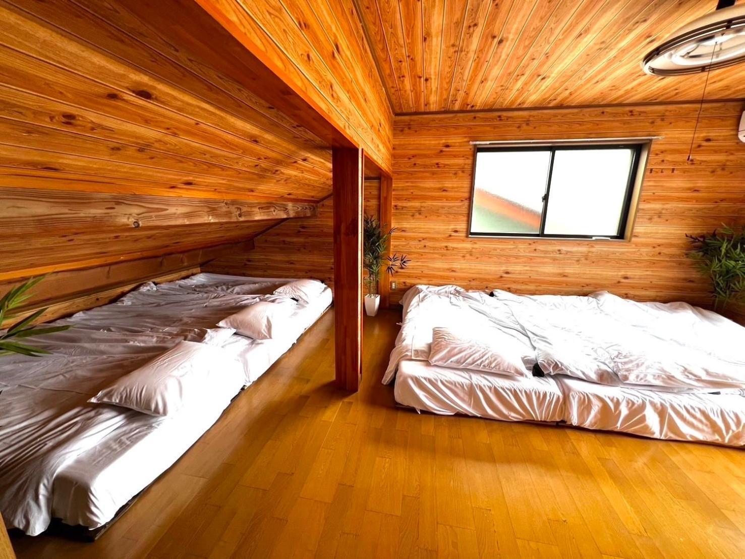Log House With Free Parking *