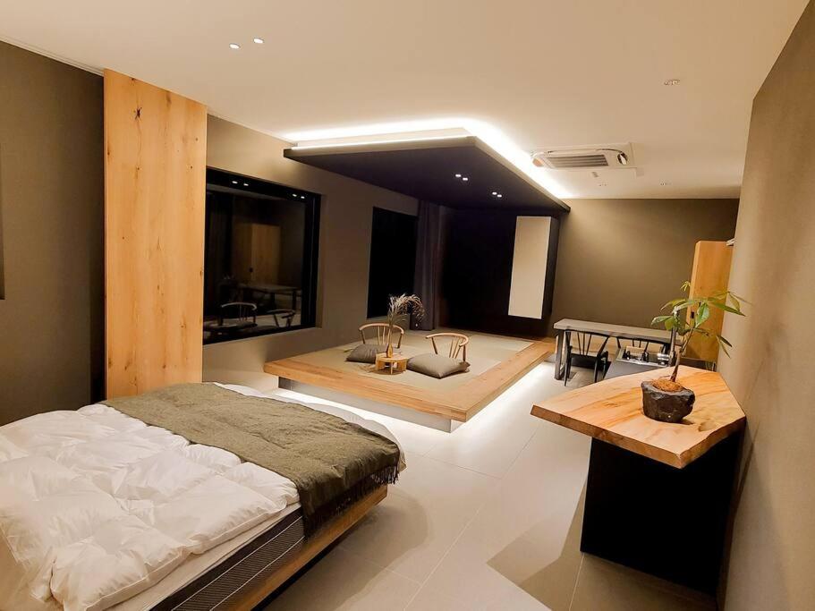Apartment アンドステイ富岡1丁目 *