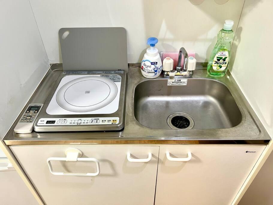 グレイシャス東新宿 東新宿駅徒歩4分 新大久保駅徒歩7分 新宿駅徒歩15分 歌舞伎町すぐ近く 美味しい韓国料理屋多数あります Apartment *