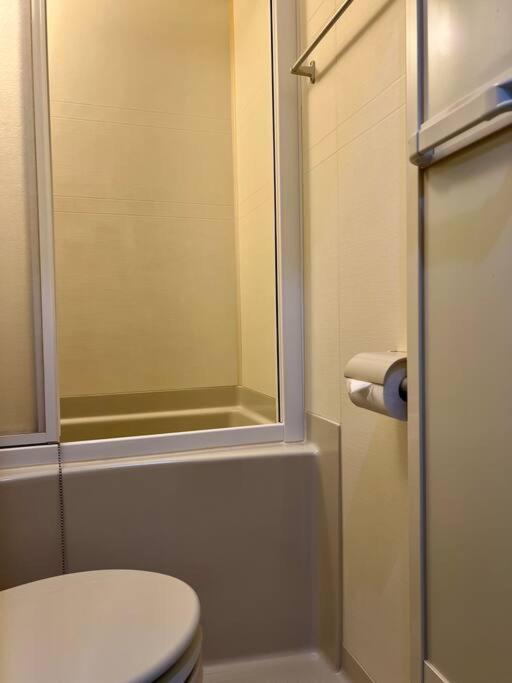 Apartment グレイシャス東新宿 東新宿駅徒歩4分 新大久保駅徒歩7分 新宿駅徒歩15分 歌舞伎町すぐ近く 美味しい韓国料理屋多数あります *