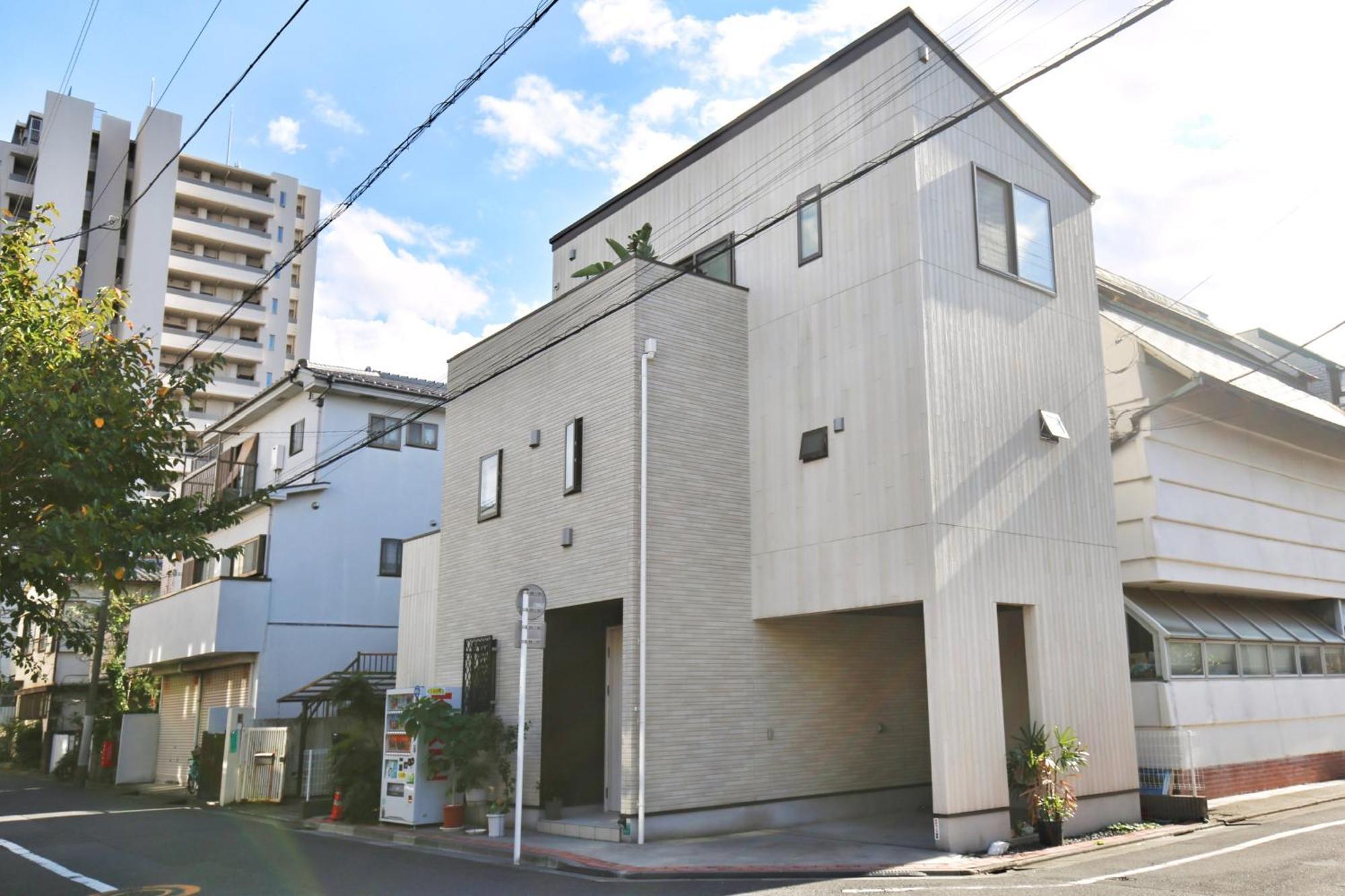 アキラ商事 * Tokyo