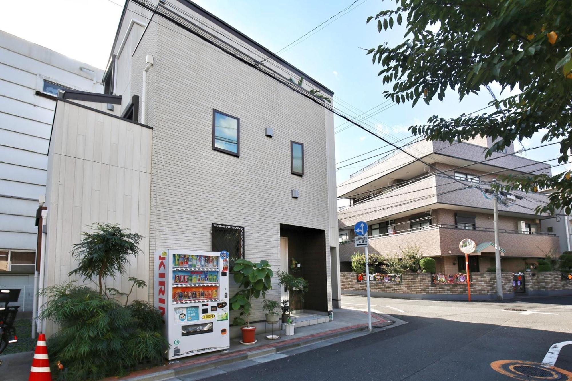 アキラ商事