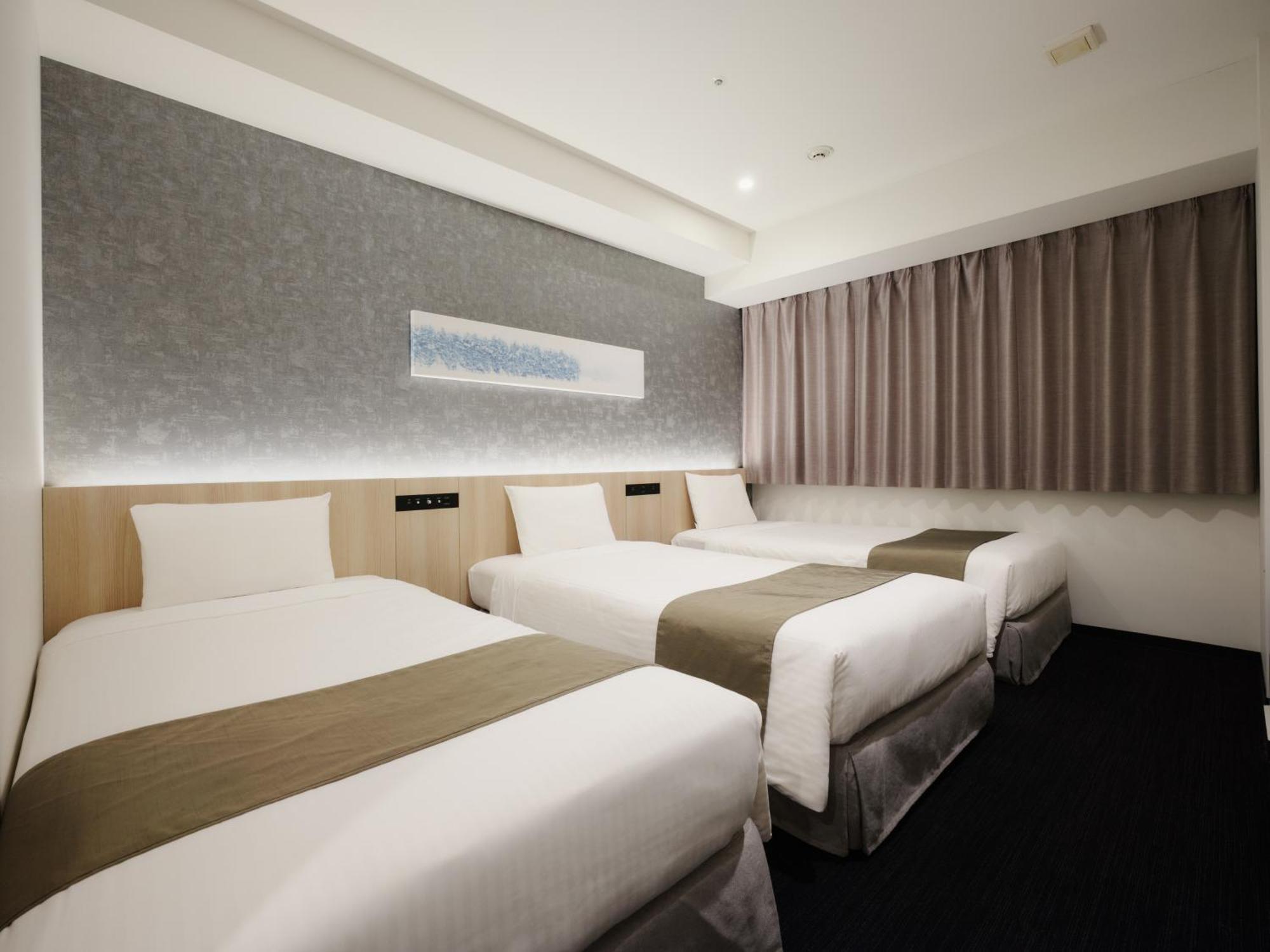 Monday Premium Toyosu Tokyo