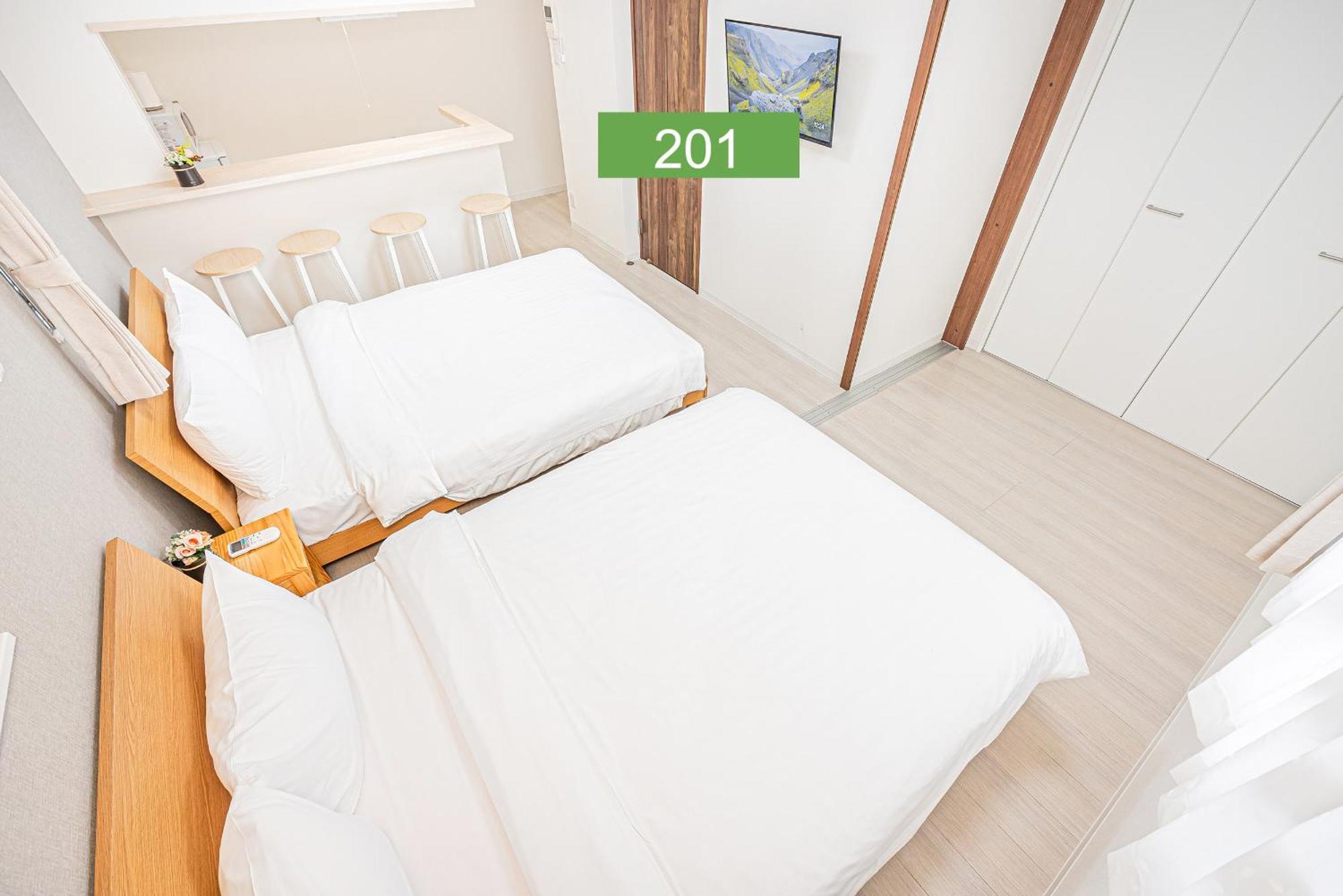 Shinjuku Downtown 1min Walk To Metro Cozy *