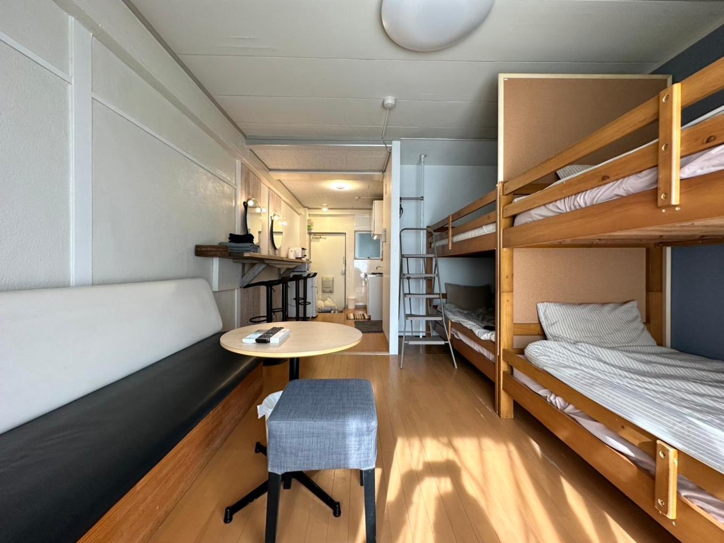 Apartment Jujo Sanyo Mansion