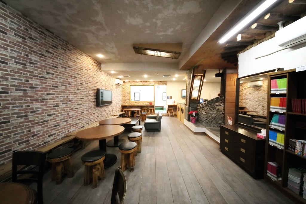 Hostel House *