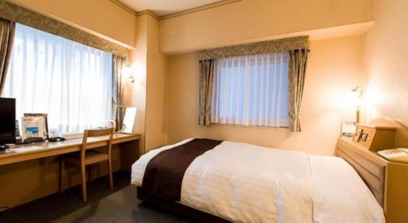 Starplaza Ikebukuro Hotel 2*