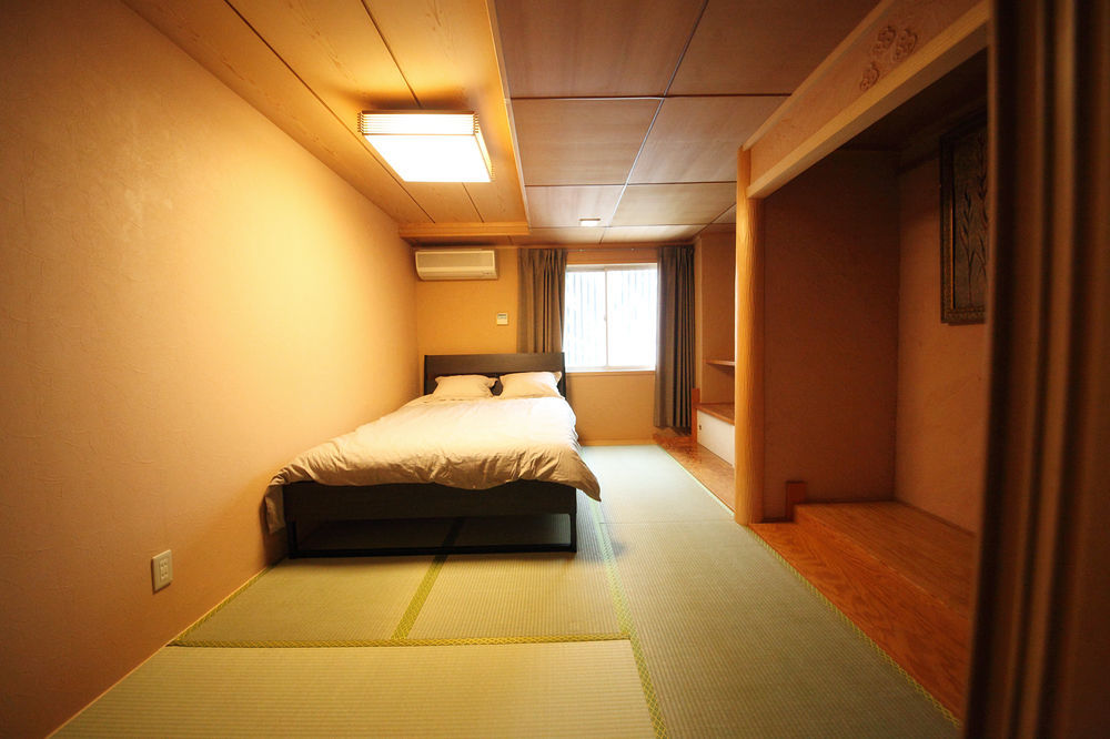 Hostel House *