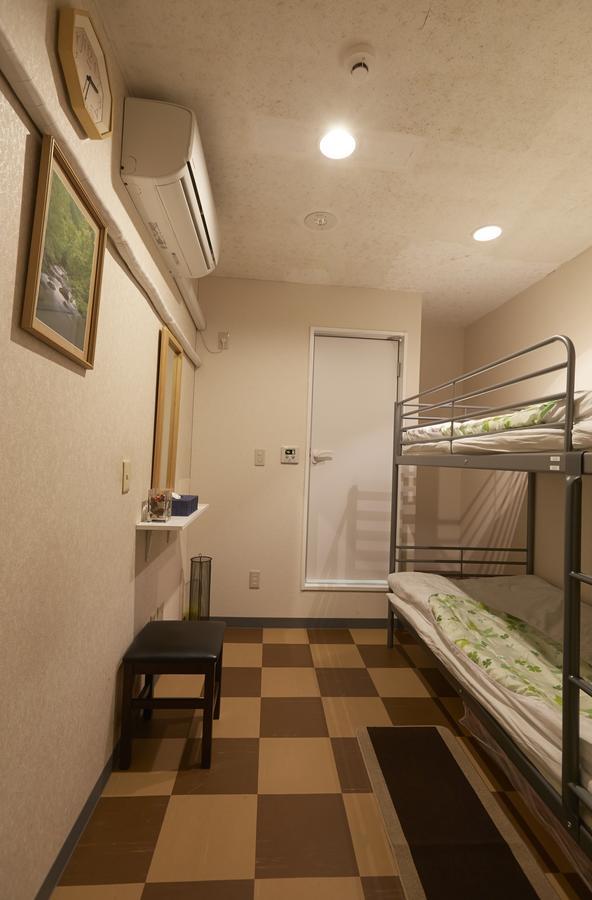 Hostel 3000 Jyuraku *