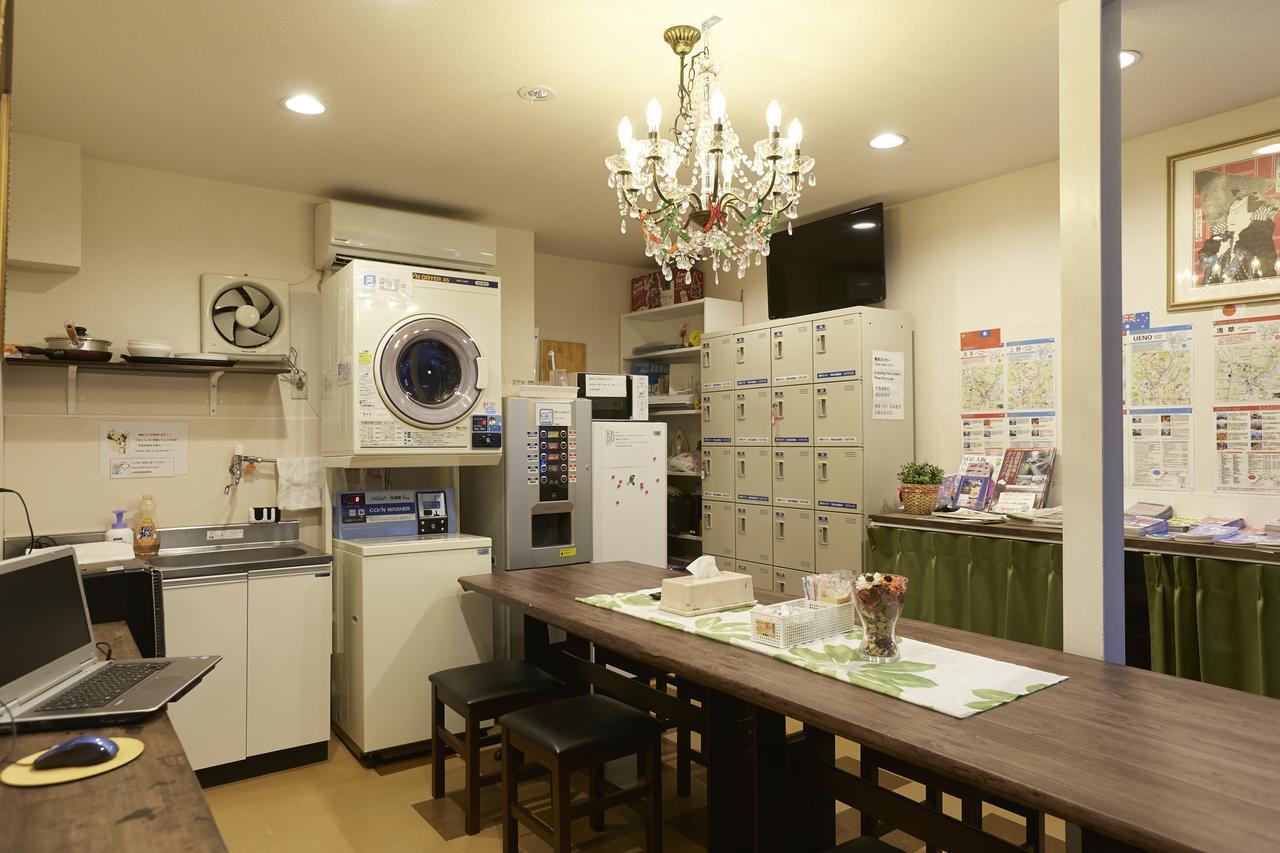3000 Jyuraku Hostel *