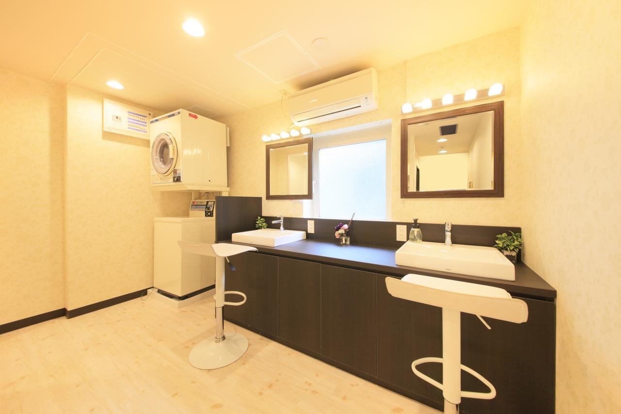 Centurion Cabin & Spa Capsule hotel