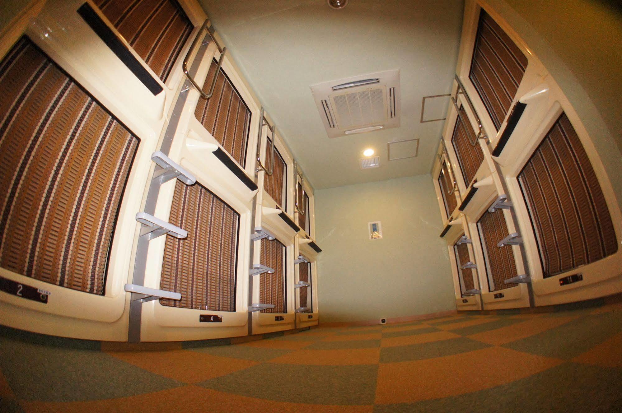 Capsule Shinjuku 510 Hotel 2*
