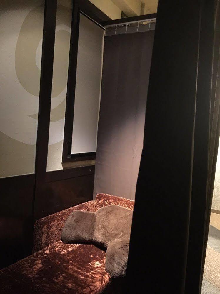 Centurion Cabin & Spa Capsule hotel 2*