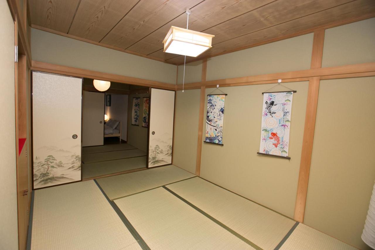 Nishioi House *