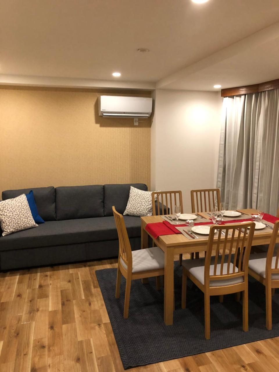 Max 11 People 90m2 Spacious 3 Bedroom House Apartment