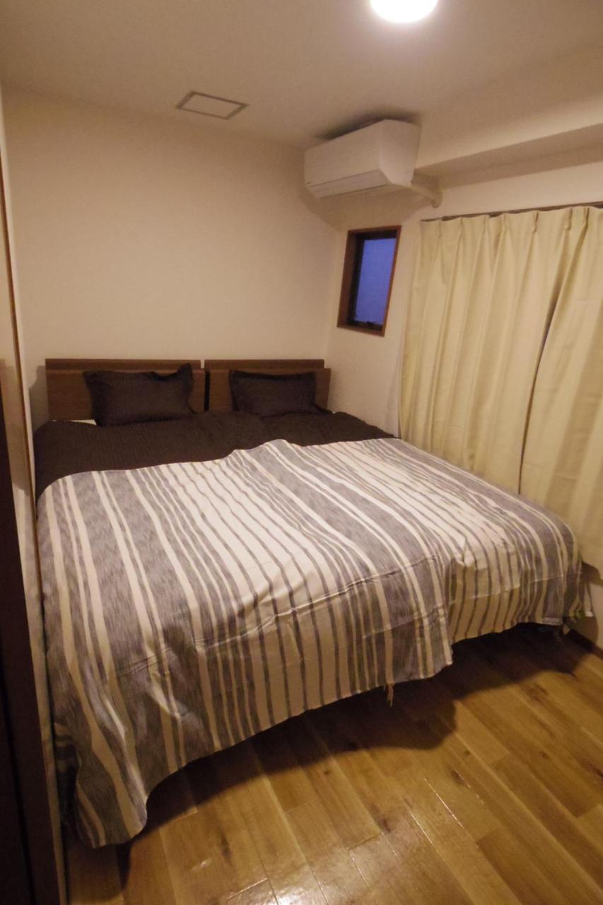 Max 11 People 90m2 Spacious 3 Bedroom House *
