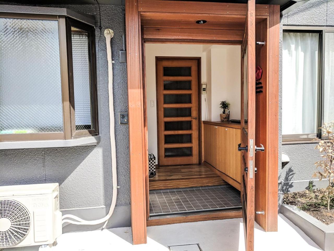 Max 11 People 90m2 Spacious 3 Bedroom House Apartment *