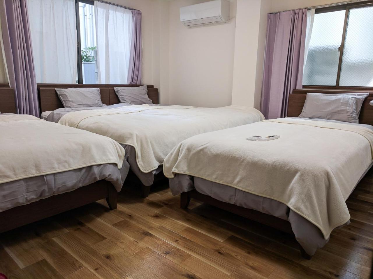 Max 11 People 90m2 Spacious 3 Bedroom House