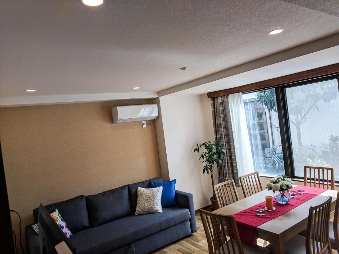 Max 11 People 90m2 Spacious 3 Bedroom House *