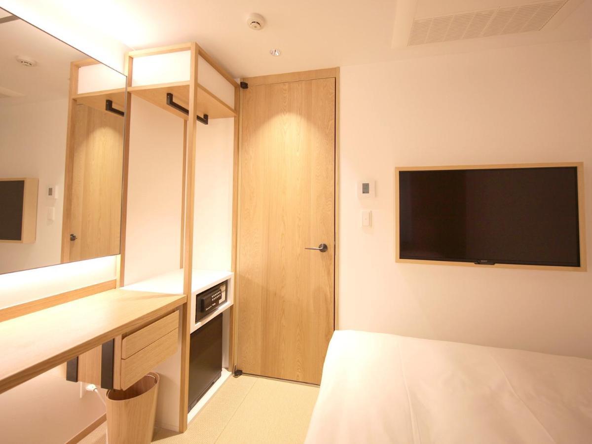 Capsule hotel Sauna&hotel Karumaru Ikebukuro Tokyo