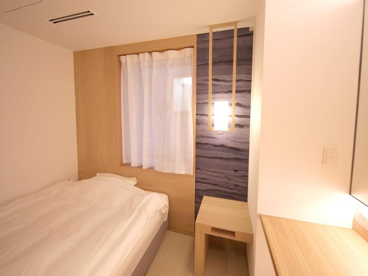 Capsule hotel Sauna&hotel Karumaru Ikebukuro Tokyo