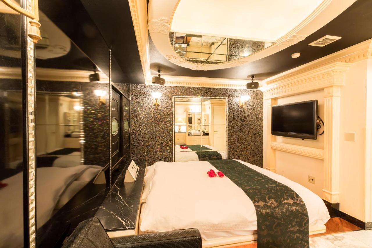 W-aramis -w Group And Resorts- (adults Only)
