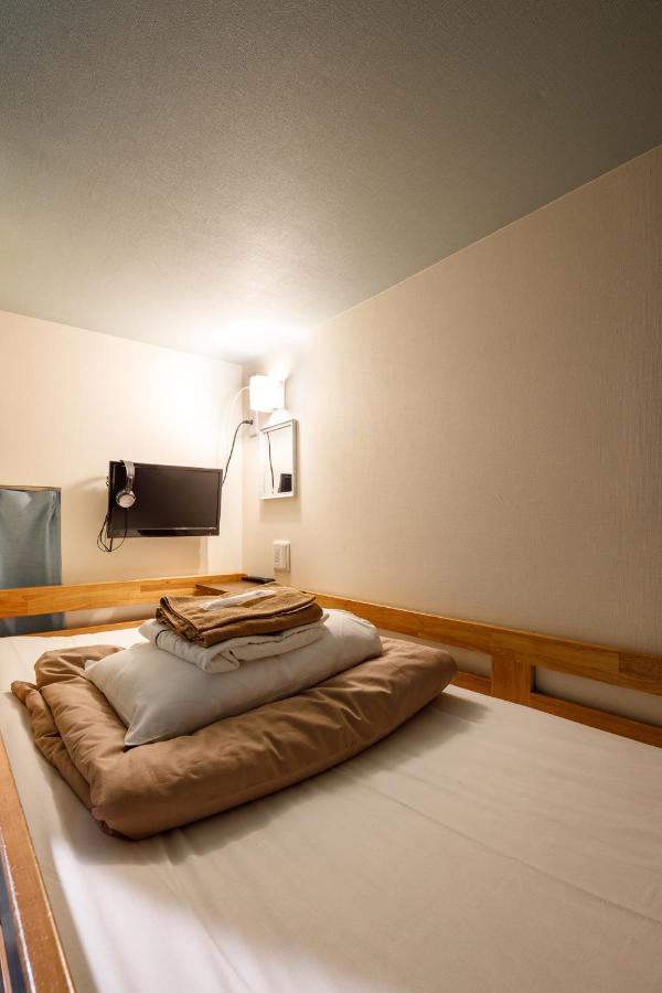 Owl Shinbashi Capsule hotel